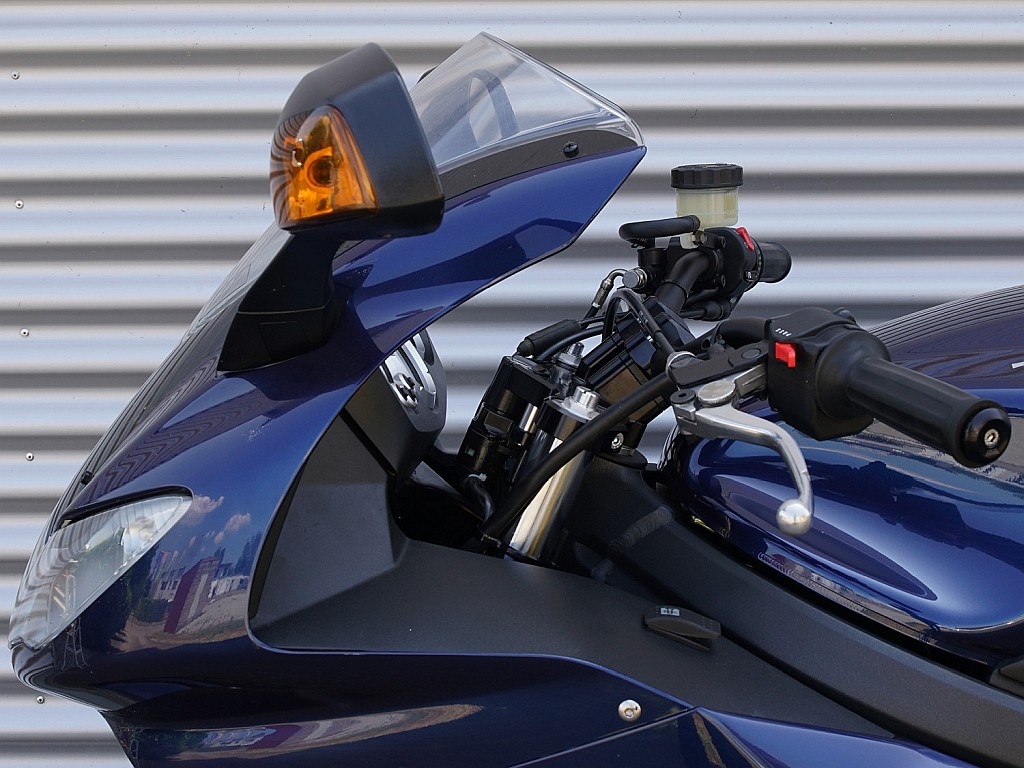 Schwabenmax Motorradzubehoer und Motorradtuning in Premiumqualitaet.  Spezialisiert auf Motorrad Tuning und Veredelung für Vmax, K1200R und  K1300R. Gaswegverkuerzung fuer dein Motorrad., Detailansicht, Superbike